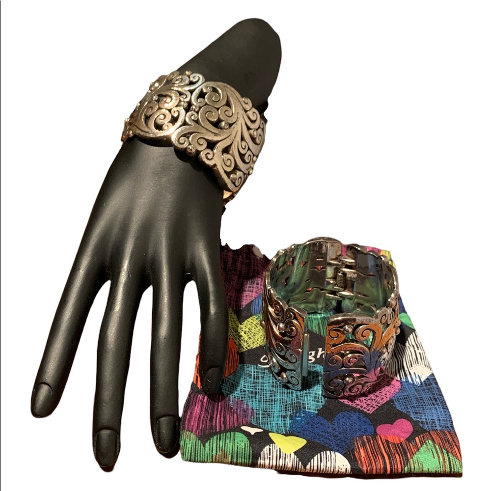 BRIGHTON CUFFS